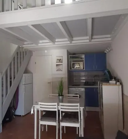 Ferienhaus Marines Du Roussillon En Duplex Tres Calme En Privee Avec Piscine - M65